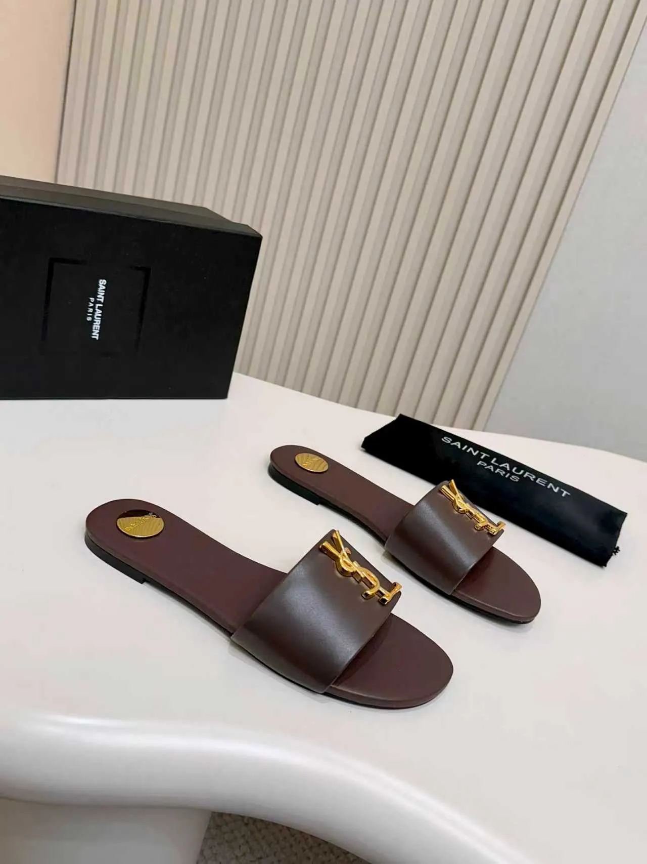 👟👟Ex-factory price 340👟👟 Genuine leather sole +40 YSL new model, upper cowhide leather lining sheepskin, size 35-44, rubber sole, genuine leather sole +40